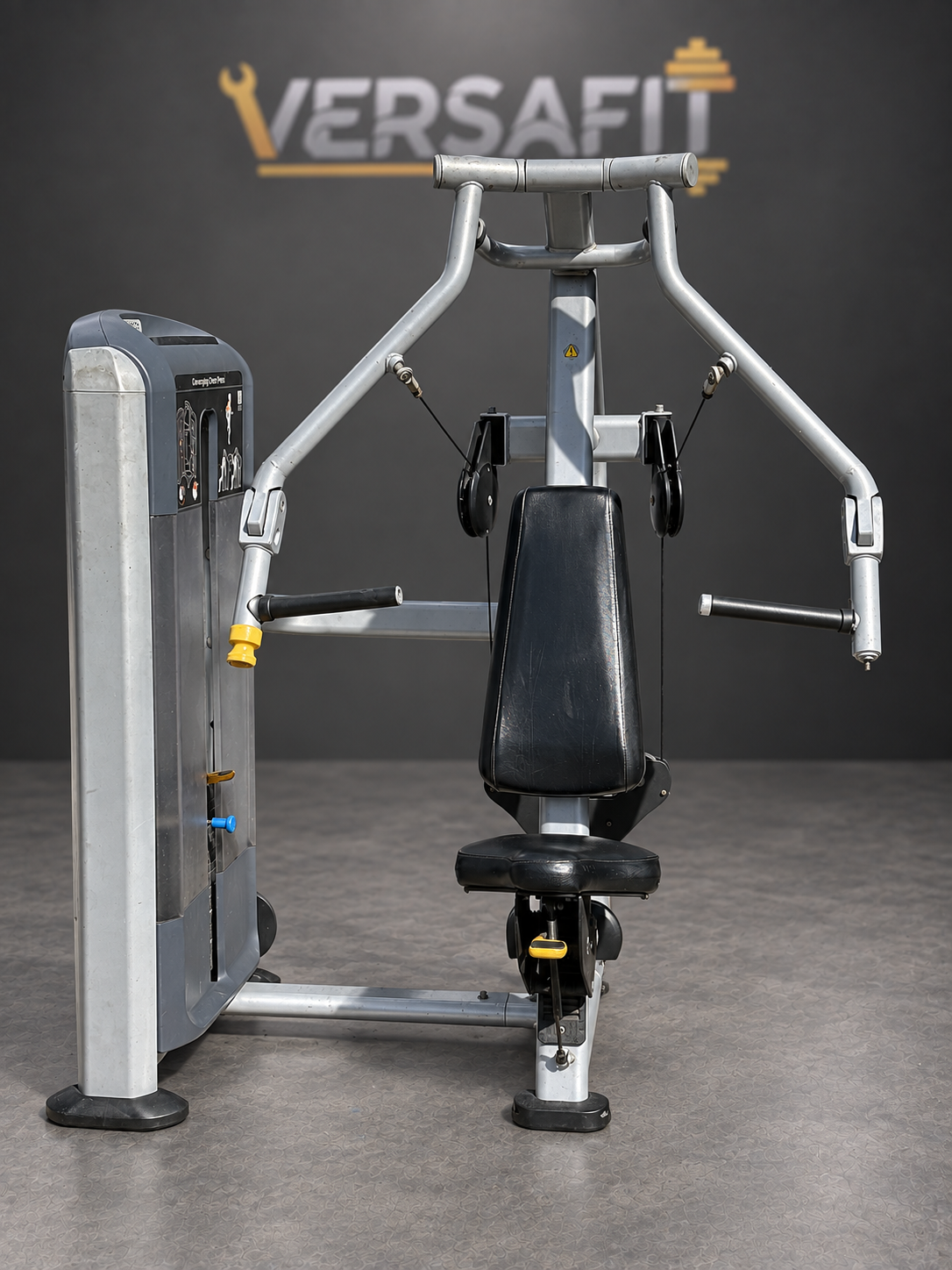 Precor Discovery Converging Chest Press