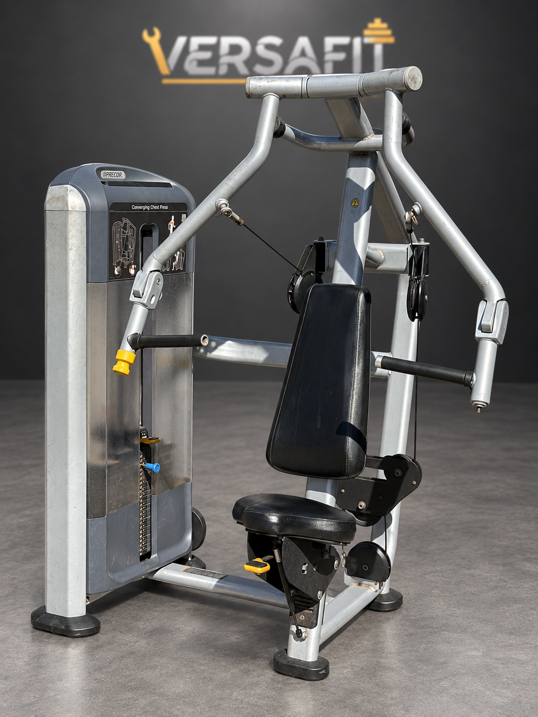 Precor Discovery Converging Chest Press, Image 2