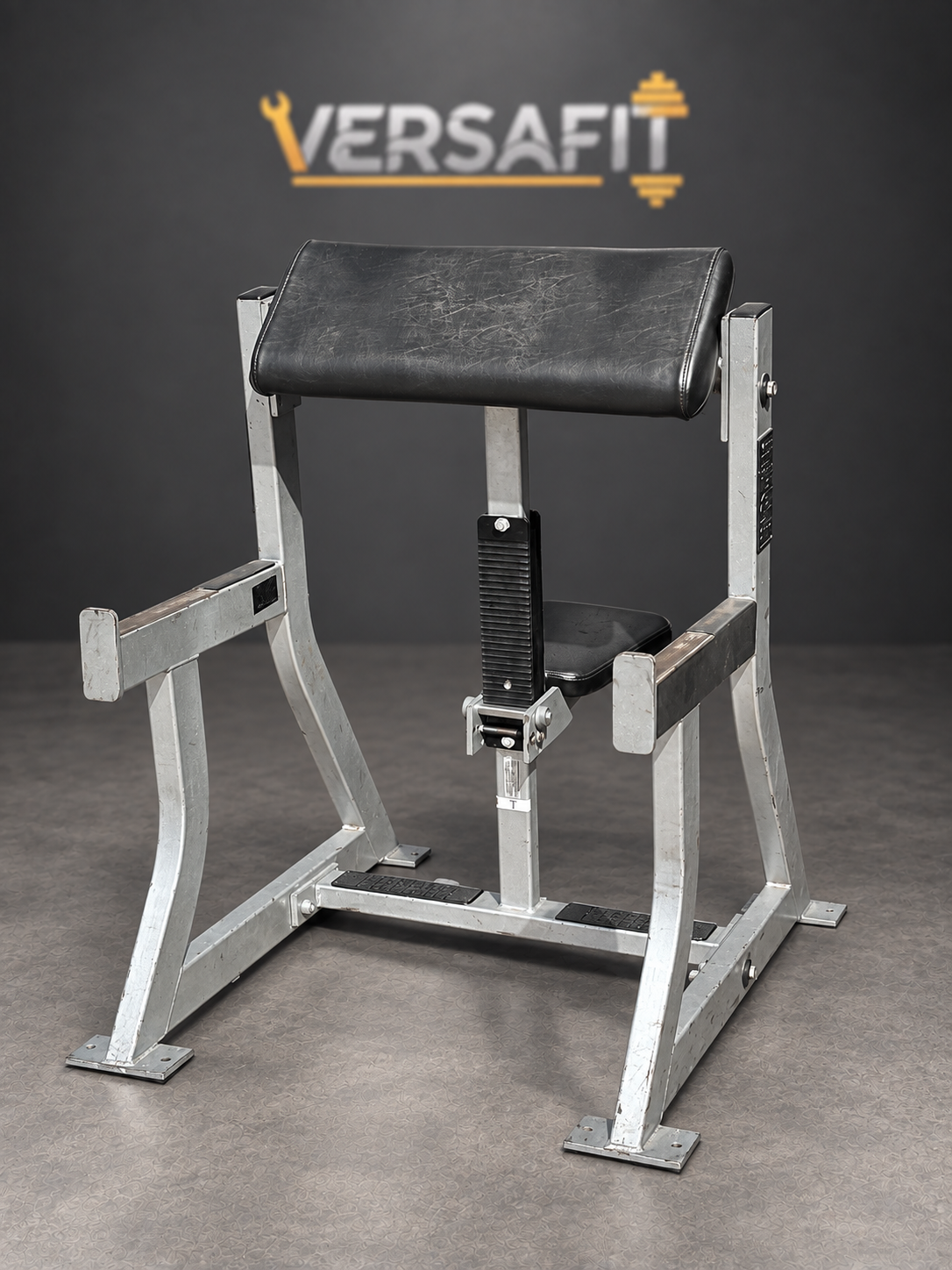 Hammer Strength Seated Arm Preacher Curl, Image 2