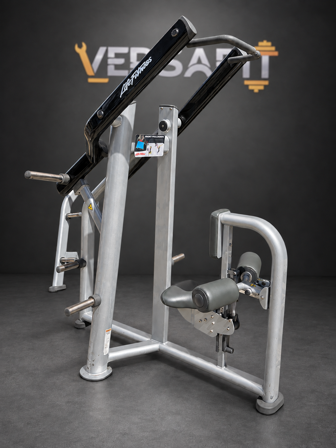 Life Fitness Signature Plate Loaded Front Pulldown, Image 2